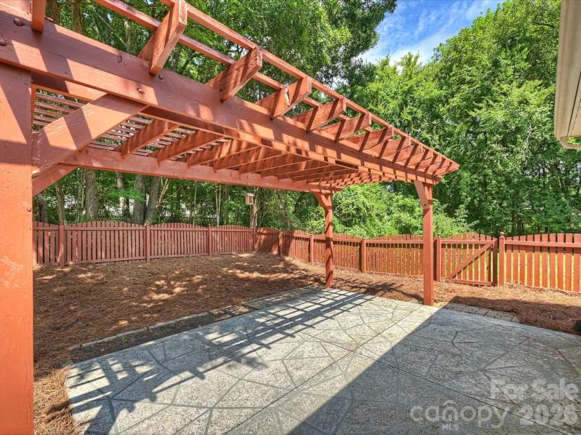 12332 Bobhouse Drive, Charlotte, NC 28277.  MLS# CAR4411039, YatesRealty ID 44228. Back Patio & Yard