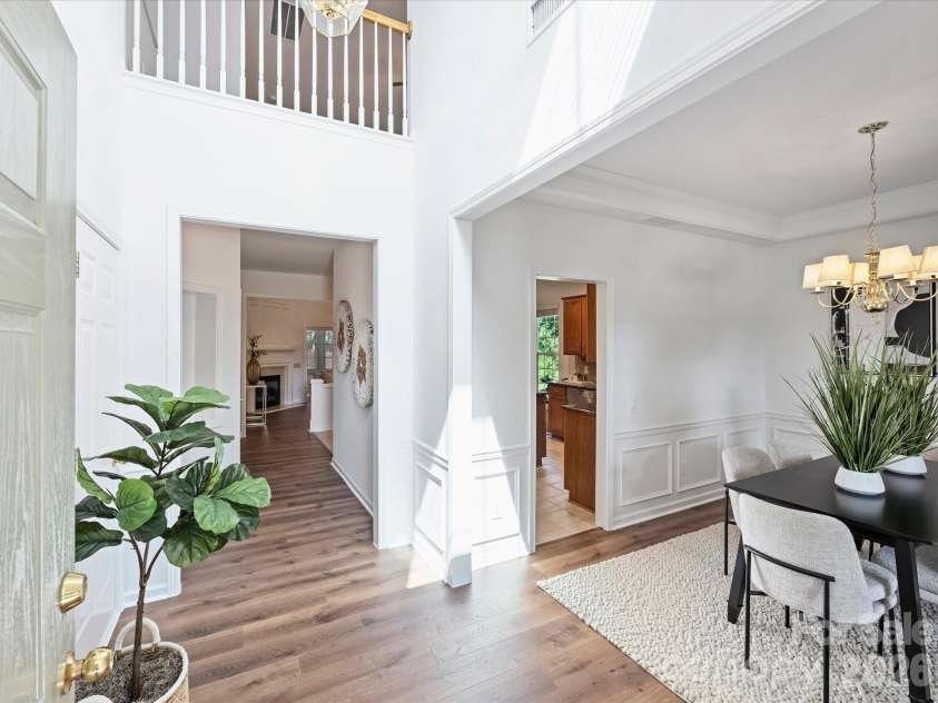 12332 Bobhouse Drive, Charlotte, NC 28277.  MLS# CAR4411039, YatesRealty ID 44228. Entryway