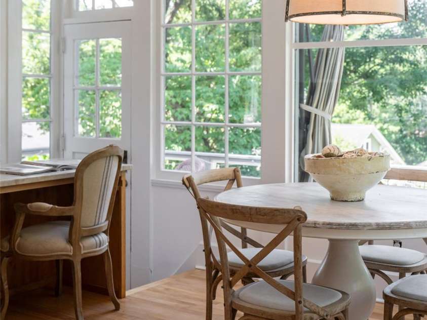 142 Edwin Place, Asheville, NC 28801.  MLS# CAR4411332, YatesRealty ID 44229. 