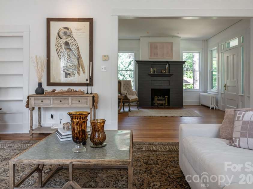 142 Edwin Place, Asheville, NC 28801.  MLS# CAR4411332, YatesRealty ID 44229. 