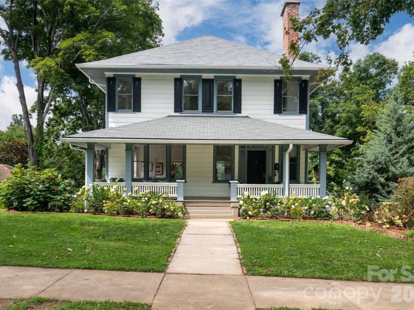 142 Edwin Place, Asheville, NC 28801.  MLS# CAR4411332, YatesRealty ID 44229. 