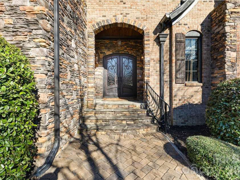 1801 Smarty Jones Drive, Waxhaw, NC 28173.  MLS# CAR4350442, YatesRealty ID 4423. 