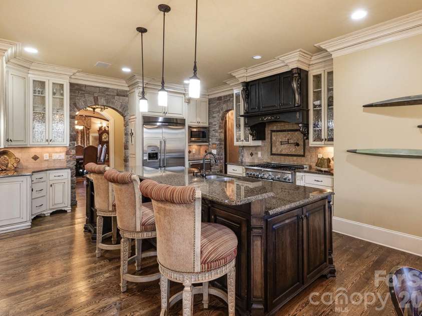 1801 Smarty Jones Drive, Waxhaw, NC 28173.  MLS# CAR4350442, YatesRealty ID 4423. 