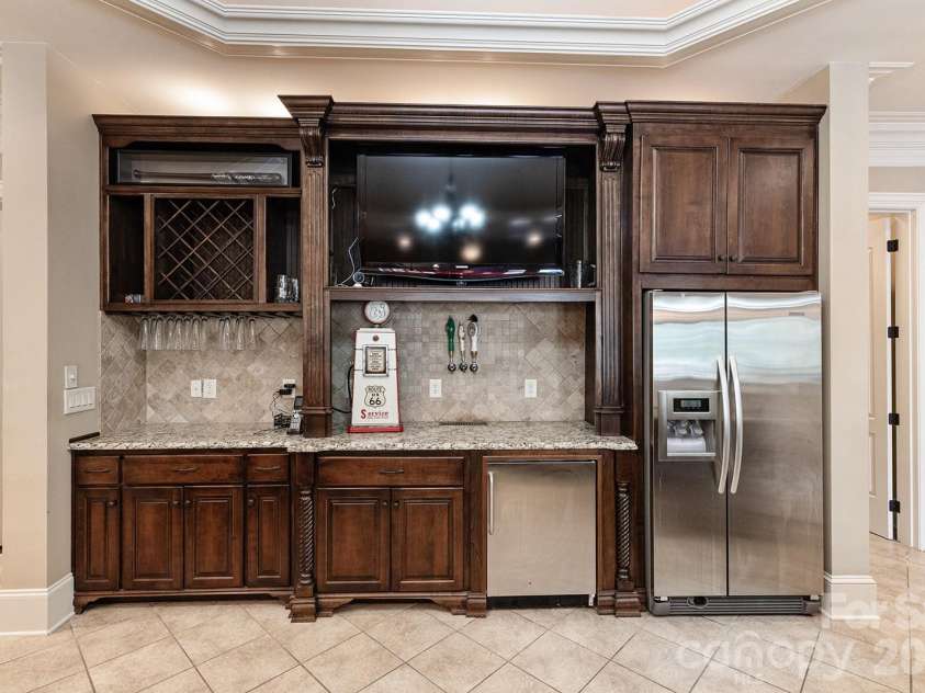 1801 Smarty Jones Drive, Waxhaw, NC 28173.  MLS# CAR4350442, YatesRealty ID 4423. 