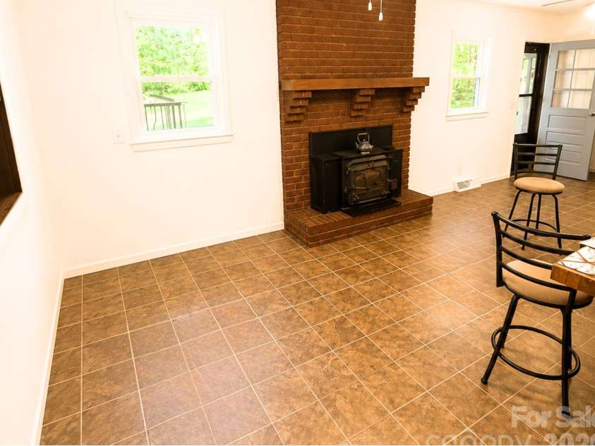 101 Sherry Drive, Stanley, NC 28164.  MLS# CAR4410482, YatesRealty ID 44231. Kitchen