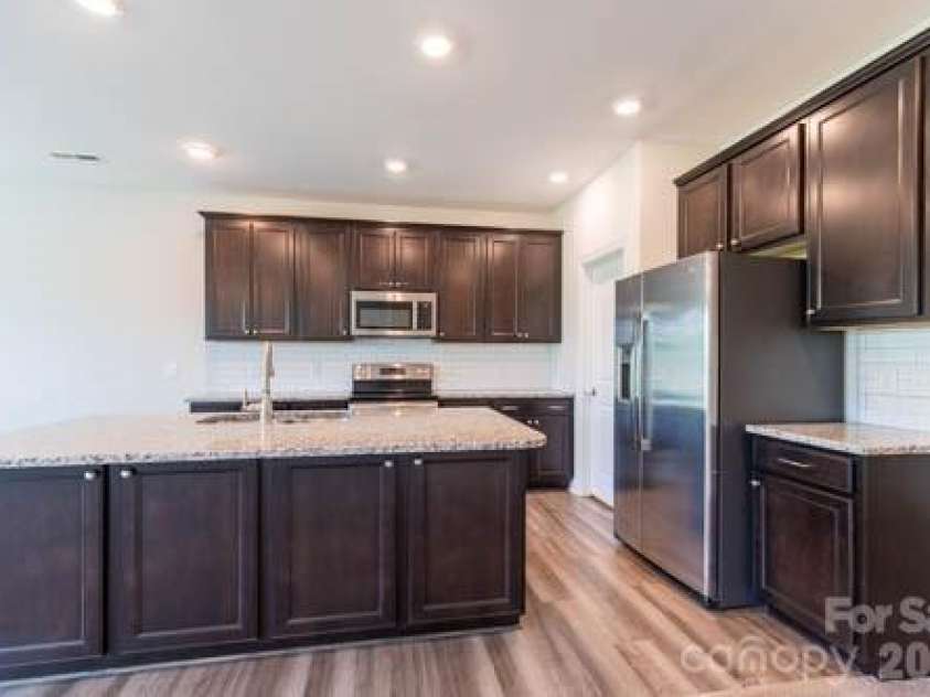 216 Crane Creek Way, Lexington, NC 27295.  MLS# CAR4410803, YatesRealty ID 44232. 