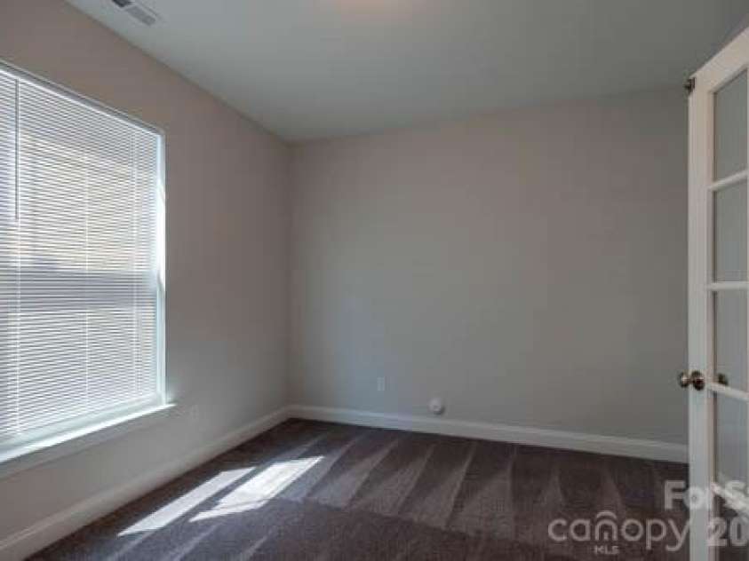 216 Crane Creek Way, Lexington, NC 27295.  MLS# CAR4410803, YatesRealty ID 44232. Office