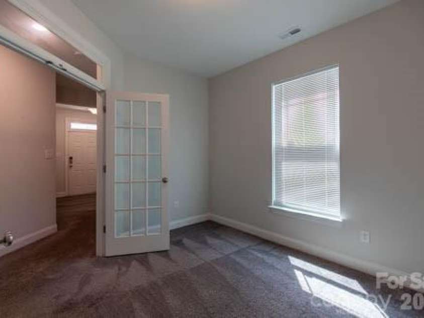 216 Crane Creek Way, Lexington, NC 27295.  MLS# CAR4410803, YatesRealty ID 44232. Office