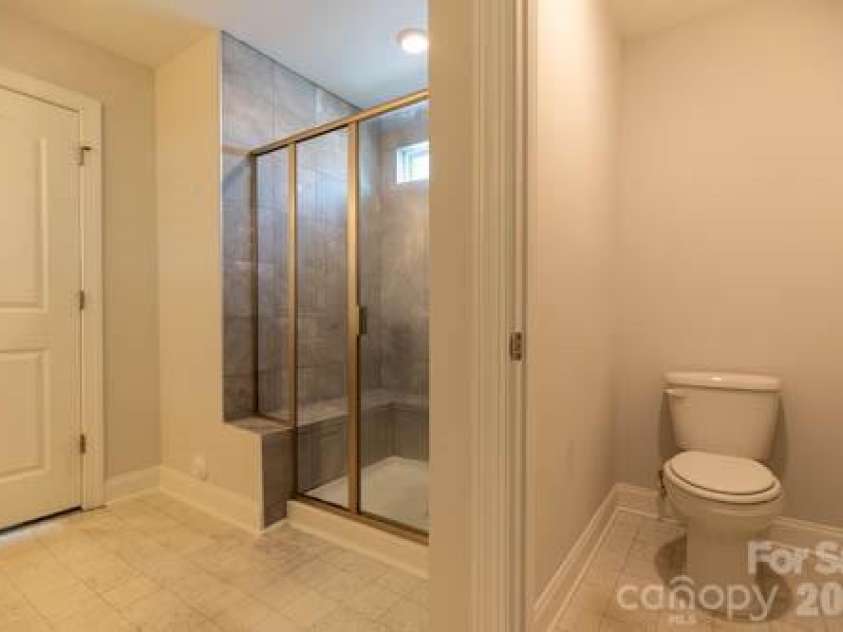 216 Crane Creek Way, Lexington, NC 27295.  MLS# CAR4410803, YatesRealty ID 44232. Primary Bathroom