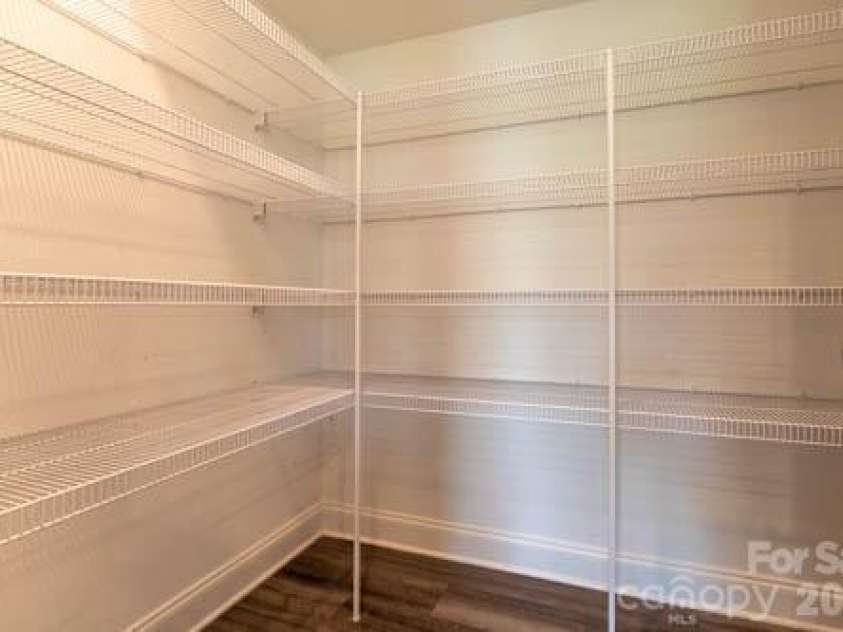 216 Crane Creek Way, Lexington, NC 27295.  MLS# CAR4410803, YatesRealty ID 44232. Walk-in Pantry