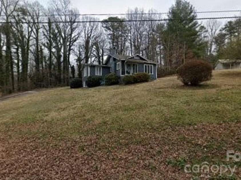 1876 Drexel Road, Valdese, NC 28690.  MLS# CAR4410903, YatesRealty ID 44233. House from Drexel Road