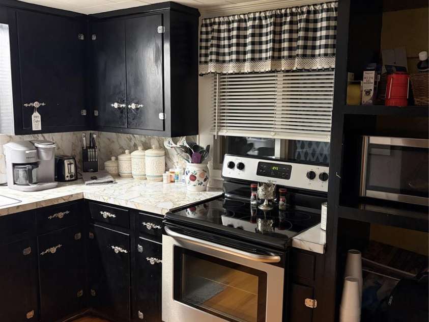 1876 Drexel Road, Valdese, NC 28690.  MLS# CAR4410903, YatesRealty ID 44233. Kitchen