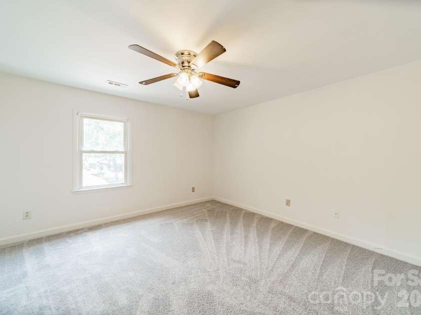 7426 Newmans Lane, Charlotte, NC 28270.  MLS# CAR4410591, YatesRealty ID 44235. 