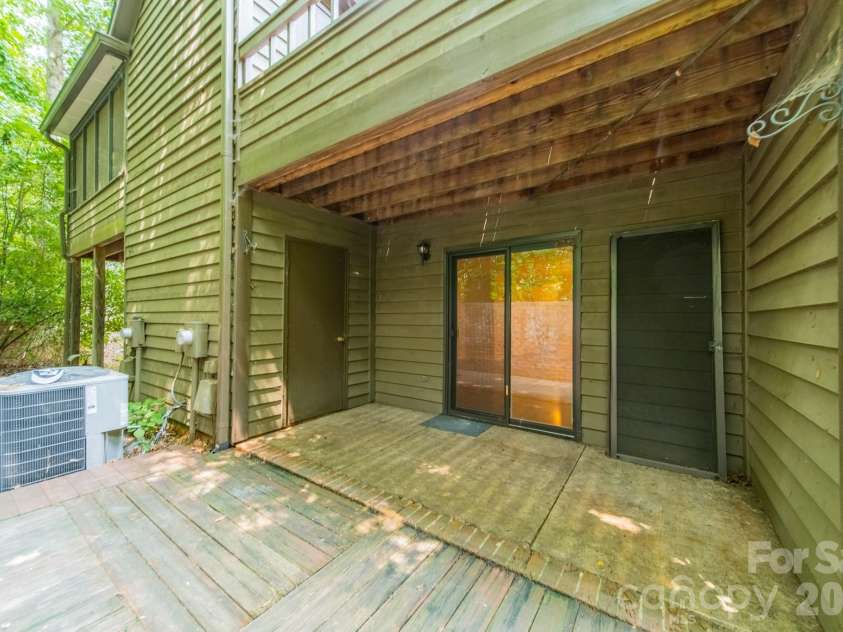7426 Newmans Lane, Charlotte, NC 28270.  MLS# CAR4410591, YatesRealty ID 44235. Back patio