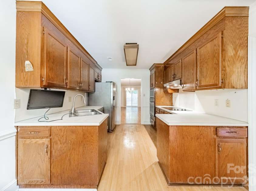 7426 Newmans Lane, Charlotte, NC 28270.  MLS# CAR4410591, YatesRealty ID 44235. Kitchen