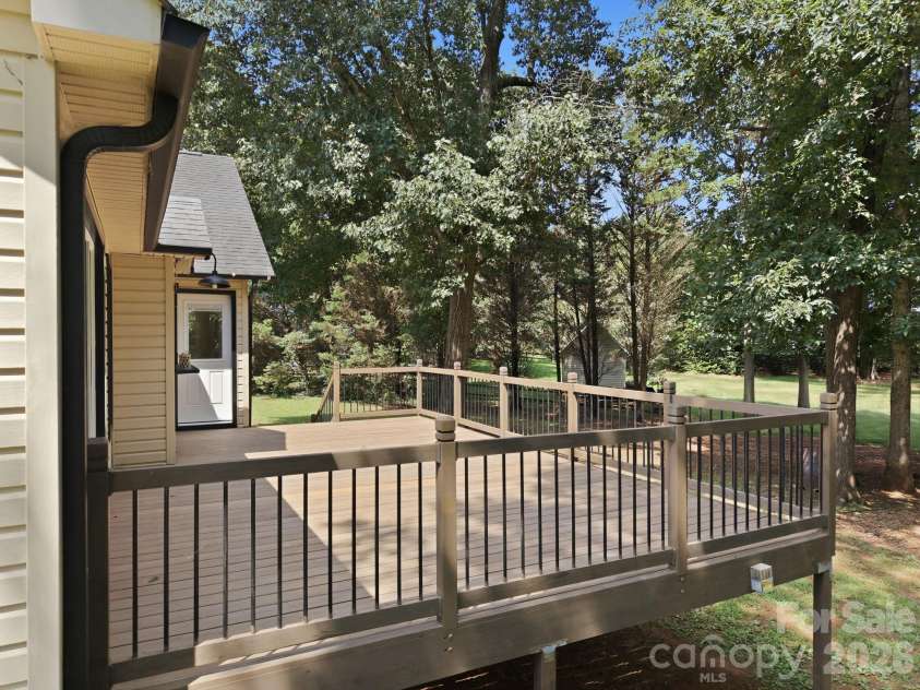 120 Strawberry Lane, Salisbury, NC 28147.  MLS# CAR4410362, YatesRealty ID 44236. 