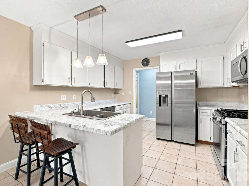 120 Strawberry Lane, Salisbury, NC 28147.  MLS# CAR4410362, YatesRealty ID 44236. Kitchen