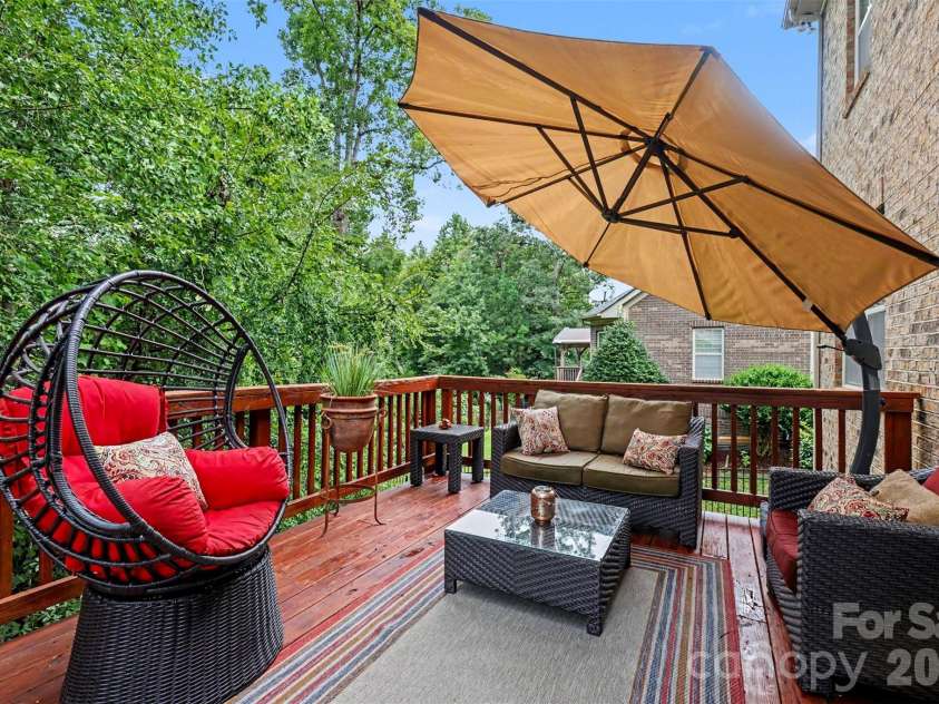 4004 Widgeon Way, Waxhaw, NC 28173.  MLS# CAR4409951, YatesRealty ID 44238. Main Floor Deck
