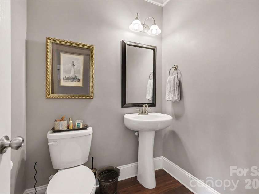 4004 Widgeon Way, Waxhaw, NC 28173.  MLS# CAR4409951, YatesRealty ID 44238. Powder Room