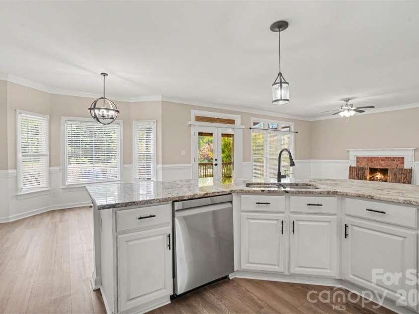 4902 Shannamara Drive, Matthews, NC 28104.  MLS# CAR4409826, YatesRealty ID 44239. 