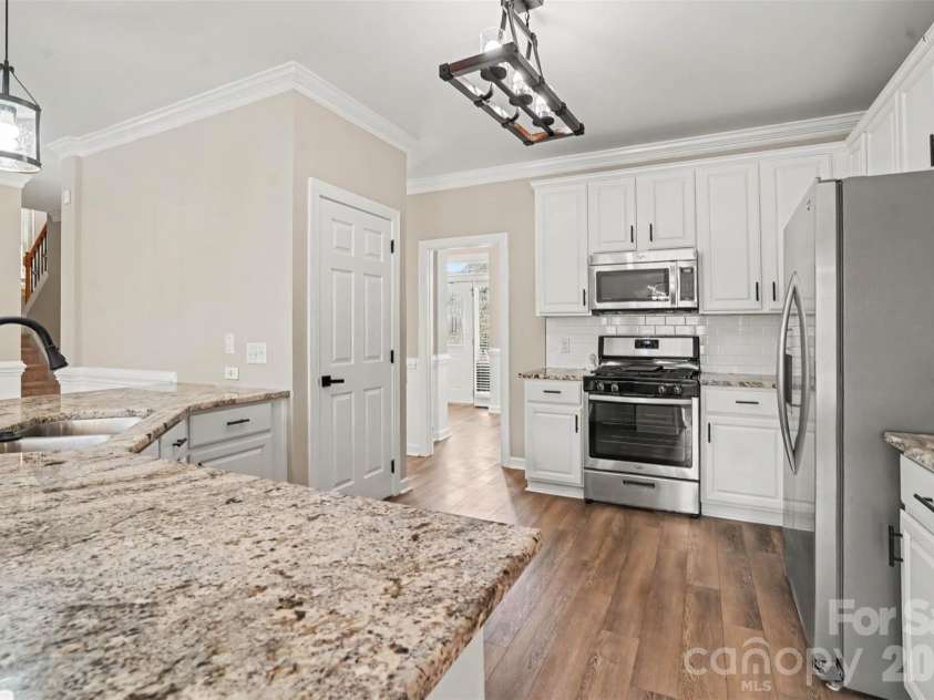 4902 Shannamara Drive, Matthews, NC 28104.  MLS# CAR4409826, YatesRealty ID 44239. 