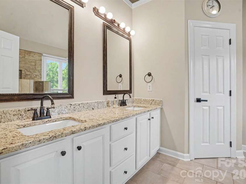 4902 Shannamara Drive, Matthews, NC 28104.  MLS# CAR4409826, YatesRealty ID 44239. 
