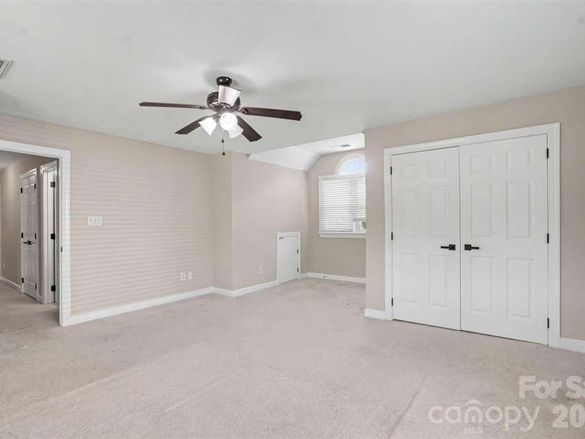 4902 Shannamara Drive, Matthews, NC 28104.  MLS# CAR4409826, YatesRealty ID 44239. 