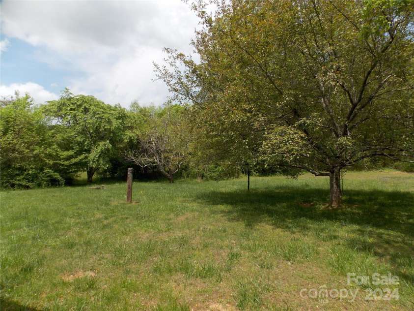 3349 Blue Creek Road, Lenoir, NC 28645.  MLS# CAR4102369, YatesRealty ID 4424. 