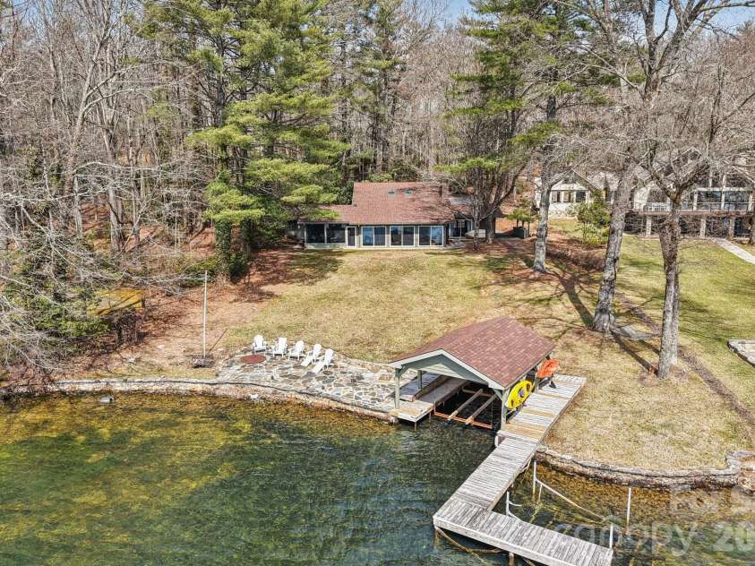 987 Cold Mountain Road, Lake Toxaway, NC 28747.  MLS# CAR4354164, YatesRealty ID 4424. 