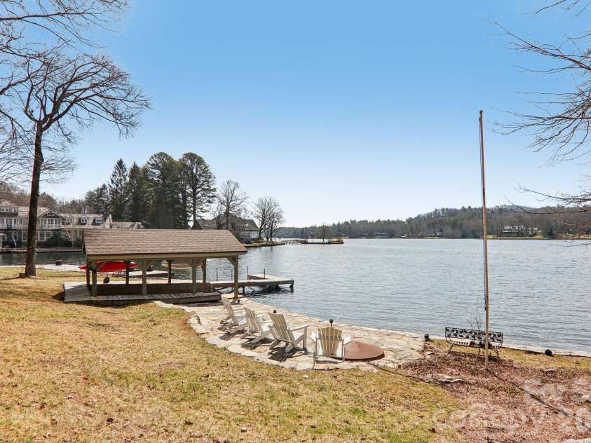 987 Cold Mountain Road, Lake Toxaway, NC 28747.  MLS# CAR4354164, YatesRealty ID 4424. 