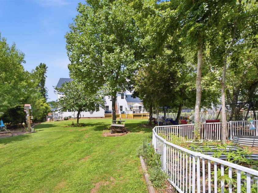 221 Nixon Road, Belmont, NC 28012.  MLS# CAR4409655, YatesRealty ID 44241. 