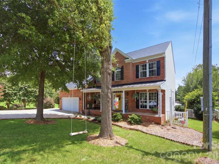 221 Nixon Road, Belmont, NC 28012.  MLS# CAR4409655, YatesRealty ID 44241. 
