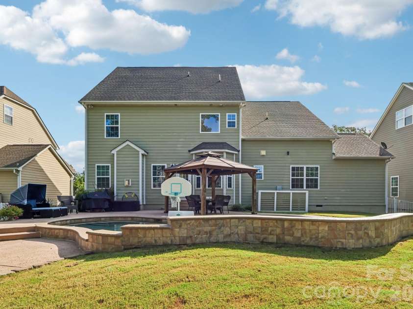 3812 Litchfield Drive, Waxhaw, NC 28173.  MLS# CAR4409745, YatesRealty ID 44242. 