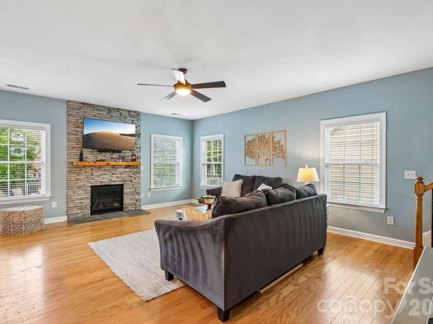 3812 Litchfield Drive, Waxhaw, NC 28173.  MLS# CAR4409745, YatesRealty ID 44242. 