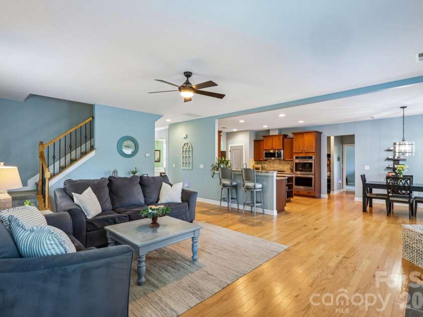 3812 Litchfield Drive, Waxhaw, NC 28173.  MLS# CAR4409745, YatesRealty ID 44242. 