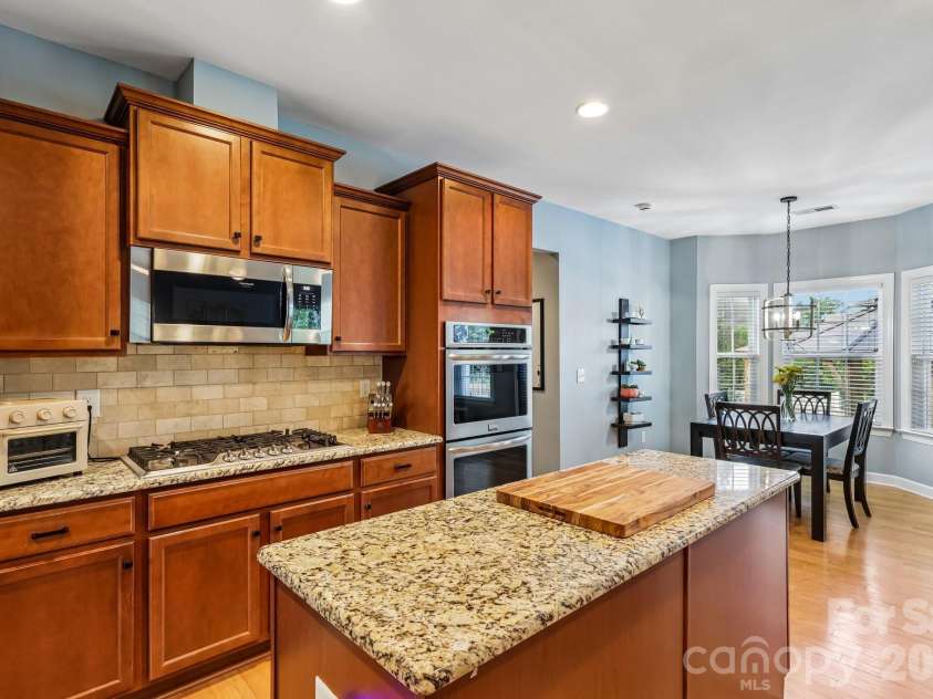 3812 Litchfield Drive, Waxhaw, NC 28173.  MLS# CAR4409745, YatesRealty ID 44242. 