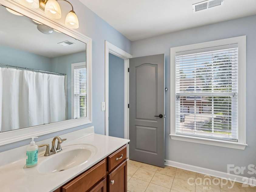 3812 Litchfield Drive, Waxhaw, NC 28173.  MLS# CAR4409745, YatesRealty ID 44242. 