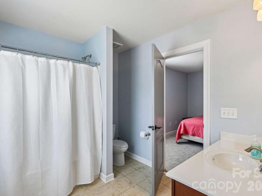 3812 Litchfield Drive, Waxhaw, NC 28173.  MLS# CAR4409745, YatesRealty ID 44242. 