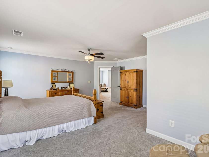 3812 Litchfield Drive, Waxhaw, NC 28173.  MLS# CAR4409745, YatesRealty ID 44242. 