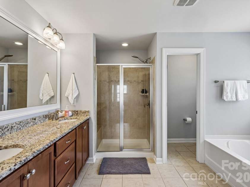 3812 Litchfield Drive, Waxhaw, NC 28173.  MLS# CAR4409745, YatesRealty ID 44242. 