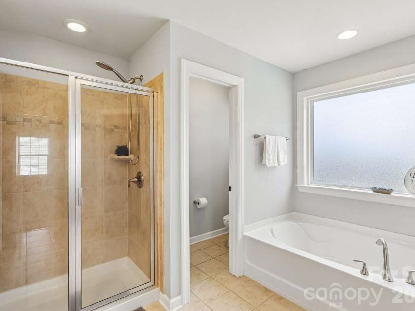 3812 Litchfield Drive, Waxhaw, NC 28173.  MLS# CAR4409745, YatesRealty ID 44242. 