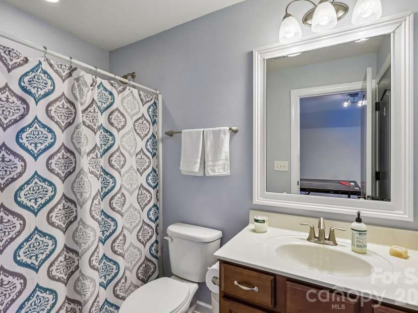 3812 Litchfield Drive, Waxhaw, NC 28173.  MLS# CAR4409745, YatesRealty ID 44242. 