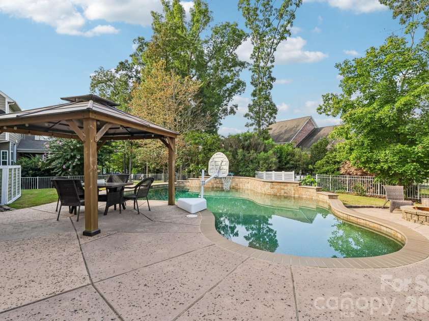 3812 Litchfield Drive, Waxhaw, NC 28173.  MLS# CAR4409745, YatesRealty ID 44242. 