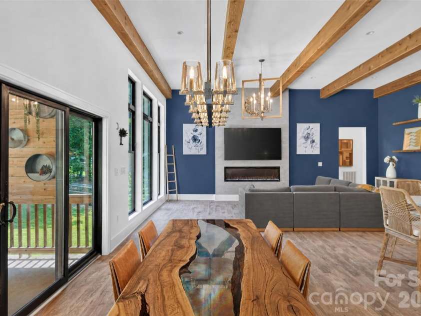 809 Woodland Forest Drive, Waxhaw, NC 28173.  MLS# CAR4409146, YatesRealty ID 44246. 