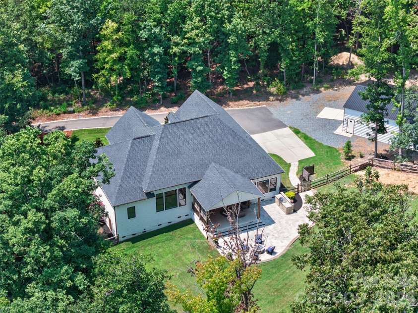 809 Woodland Forest Drive, Waxhaw, NC 28173.  MLS# CAR4409146, YatesRealty ID 44246. 