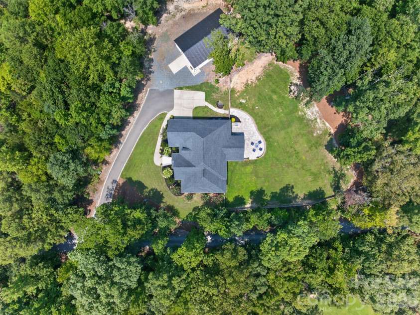 809 Woodland Forest Drive, Waxhaw, NC 28173.  MLS# CAR4409146, YatesRealty ID 44246. 