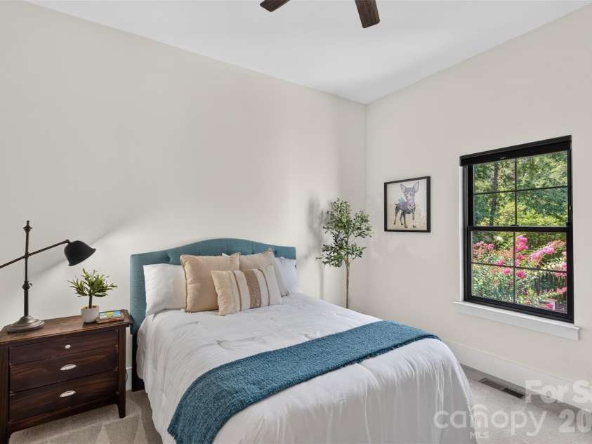 809 Woodland Forest Drive, Waxhaw, NC 28173.  MLS# CAR4409146, YatesRealty ID 44246. Secondary Bedroom