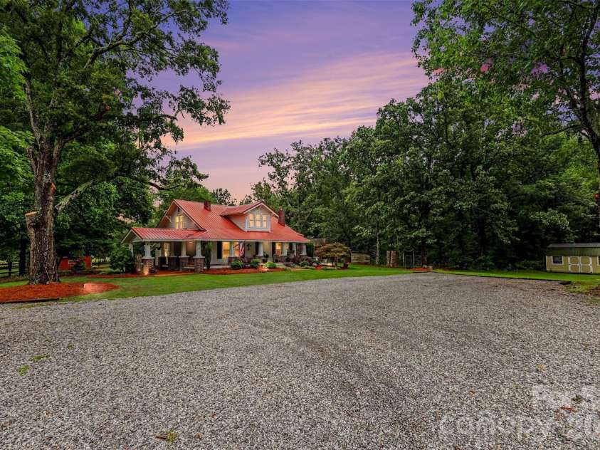 134 Mauney Farm Road, Cherryville, NC 28021.  MLS# CAR4408367, YatesRealty ID 44247. 