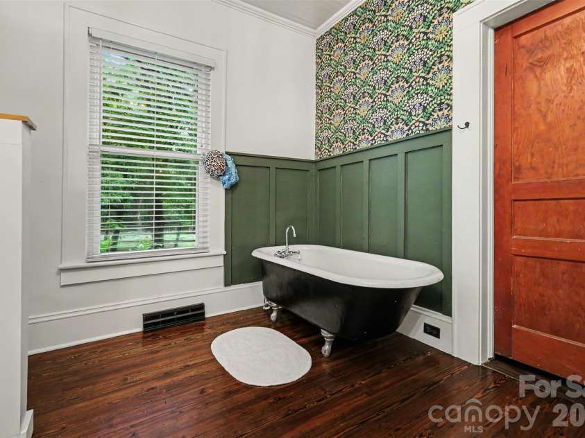 134 Mauney Farm Road, Cherryville, NC 28021.  MLS# CAR4408367, YatesRealty ID 44247. 