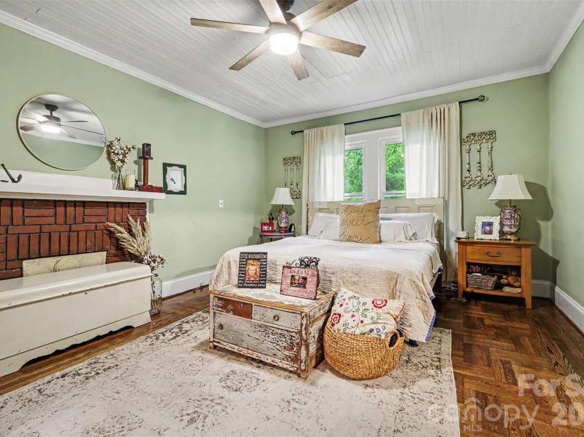 134 Mauney Farm Road, Cherryville, NC 28021.  MLS# CAR4408367, YatesRealty ID 44247. 